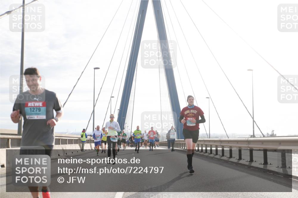 03.10.2024 - Köhlbrandbrückenlauf Jannik Wohlers http://msf.ph/oto/7224797 03.10.2024 09:24:33 Position 1 1279, 15 meine-sportfotos.de
