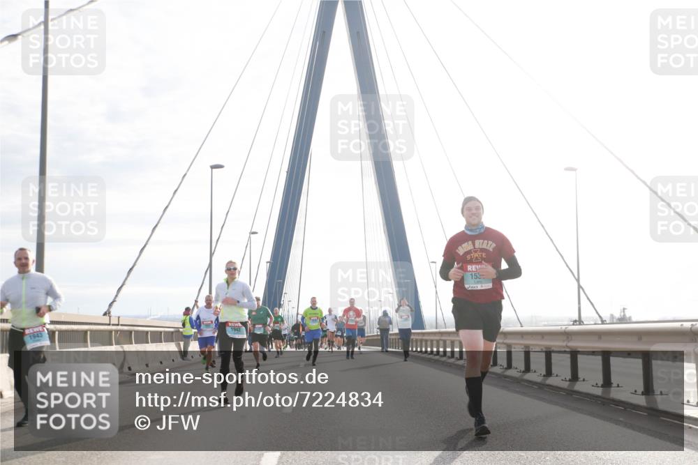 03.10.2024 - Köhlbrandbrückenlauf Jannik Wohlers http://msf.ph/oto/7224834 03.10.2024 09:24:34 Position 1 1943, 1942, 15 meine-sportfotos.de