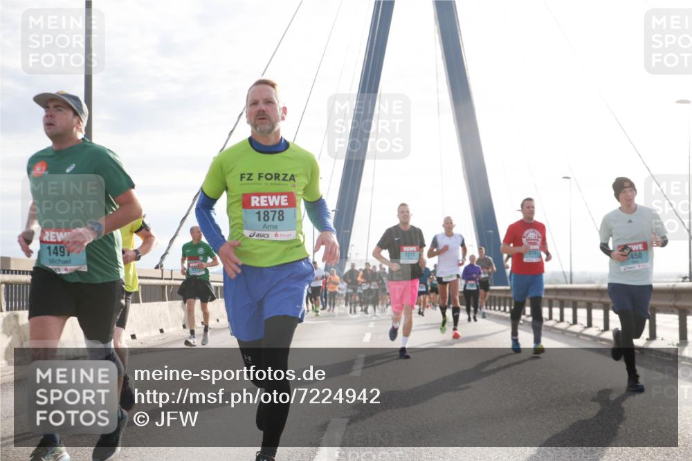 03.10.2024 - Köhlbrandbrückenlauf Jannik Wohlers http://msf.ph/oto/7224942 03.10.2024 09:24:40 Position 1 1497, 1878, 1211, 450 meine-sportfotos.de