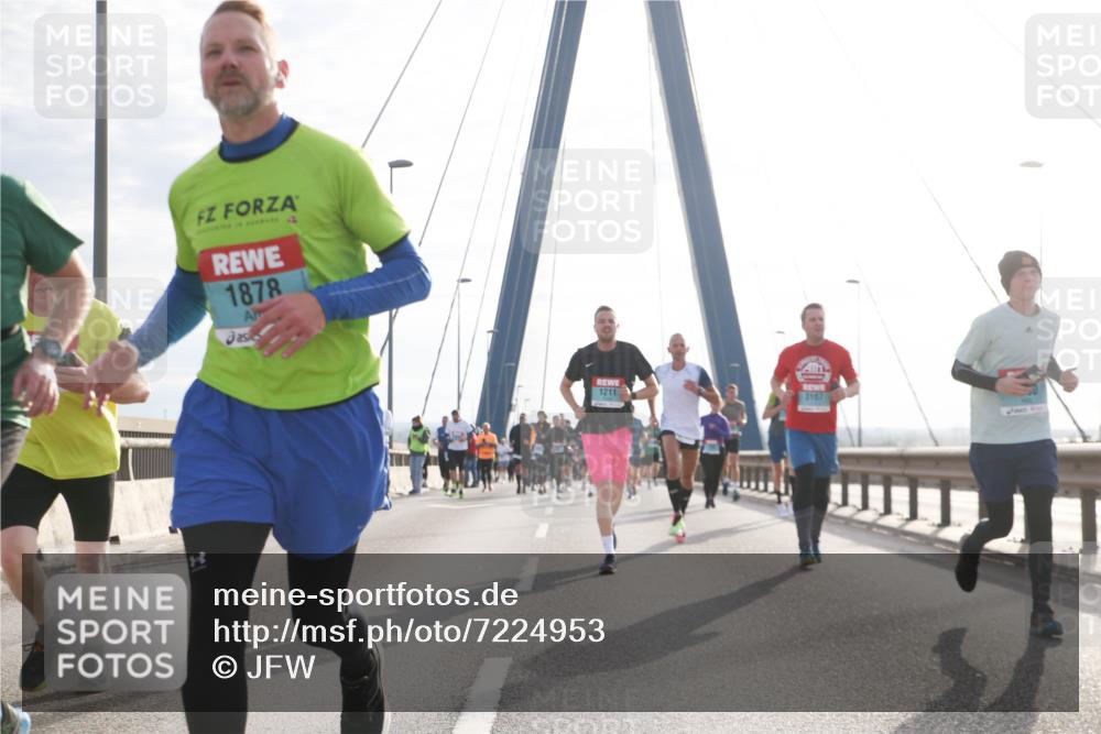 03.10.2024 - Köhlbrandbrückenlauf Jannik Wohlers http://msf.ph/oto/7224953 03.10.2024 09:24:40 Position 1 1878, 1211, 3107 meine-sportfotos.de