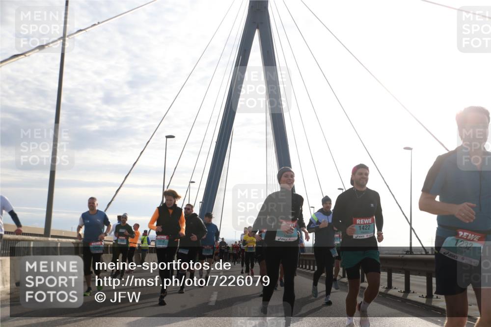 03.10.2024 - Köhlbrandbrückenlauf Jannik Wohlers http://msf.ph/oto/7226079 03.10.2024 09:24:48 Position 1 2415, 1912, 1970, 1422, 1232 meine-sportfotos.de