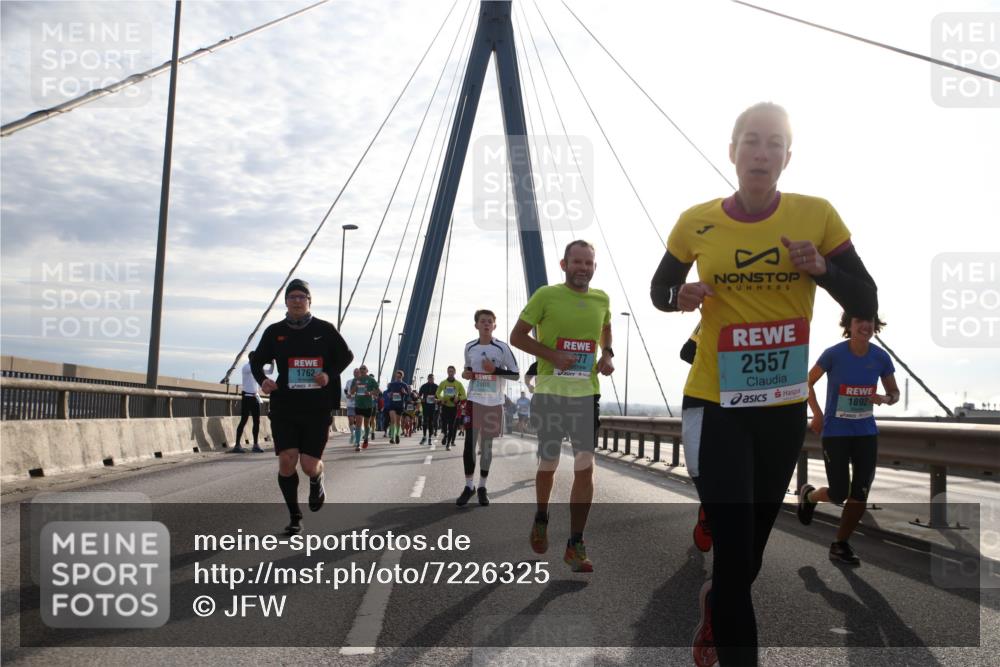 03.10.2024 - Köhlbrandbrückenlauf Jannik Wohlers http://msf.ph/oto/7226325 03.10.2024 09:24:53 Position 1 1762, 2400, 77, 2557, 1892 meine-sportfotos.de