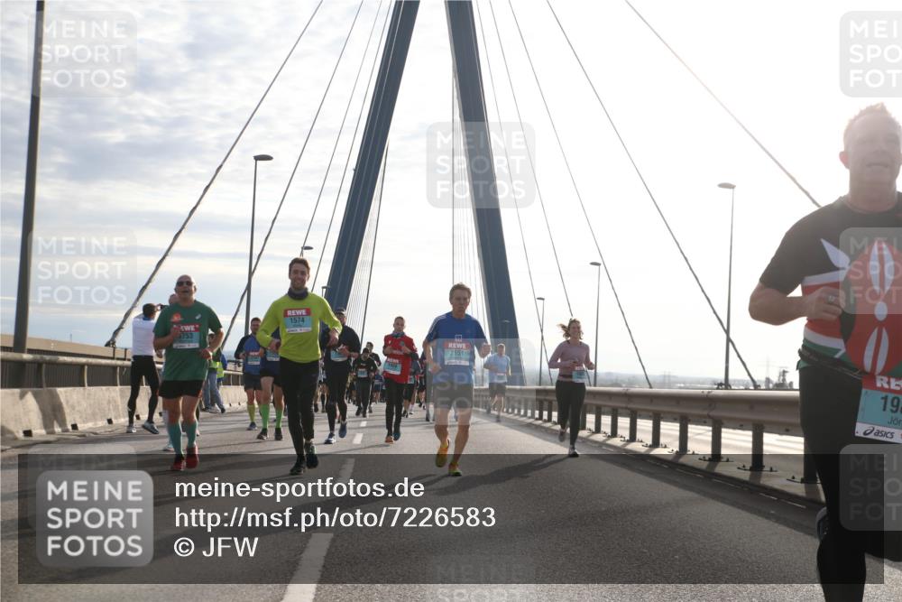 03.10.2024 - Köhlbrandbrückenlauf Jannik Wohlers http://msf.ph/oto/7226583 03.10.2024 09:24:56 Position 1 1753, 1574, 2151, 1908, 19 meine-sportfotos.de