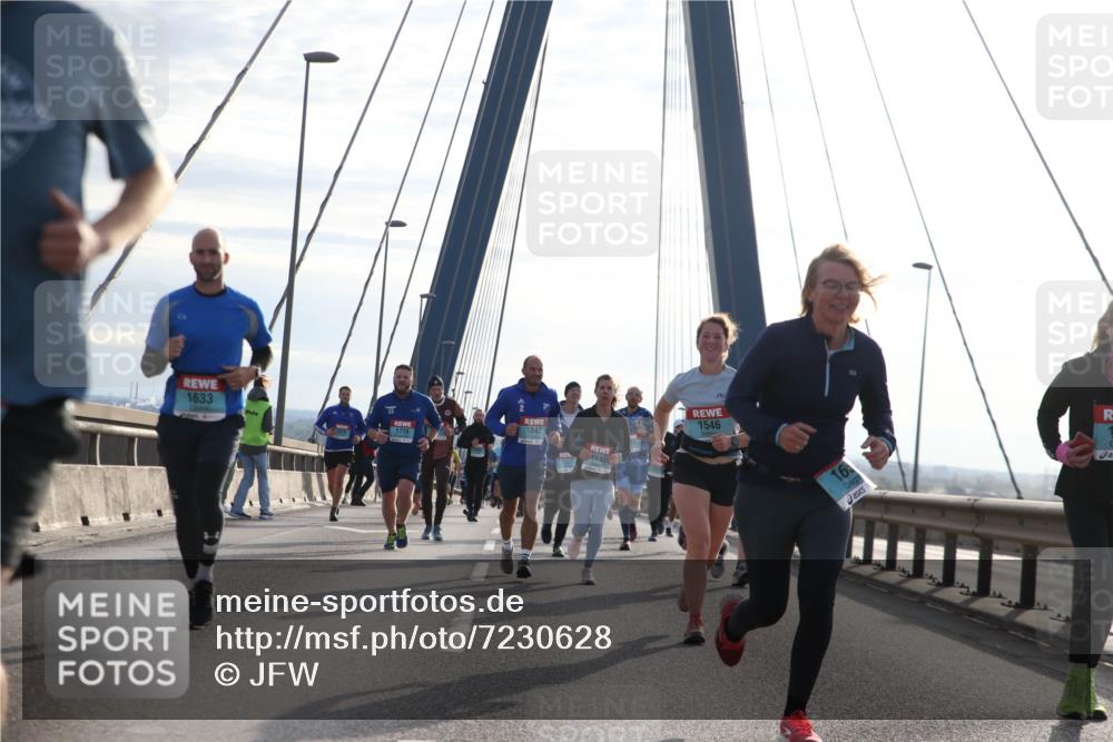 03.10.2024 - Köhlbrandbrückenlauf Jannik Wohlers http://msf.ph/oto/7230628 03.10.2024 09:25:11 Position 1 1633, 1842, 1719, 1843, 1605, 1546, 16 meine-sportfotos.de