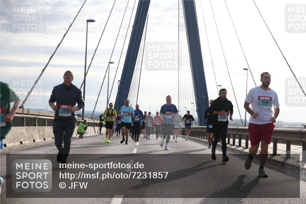 03.10.2024 - Köhlbrandbrückenlauf Jannik Wohlers http://msf.ph/oto/7231857 03.10.2024 09:25:22 Position 1 1844, 2073, 3728, 1596 meine-sportfotos.de