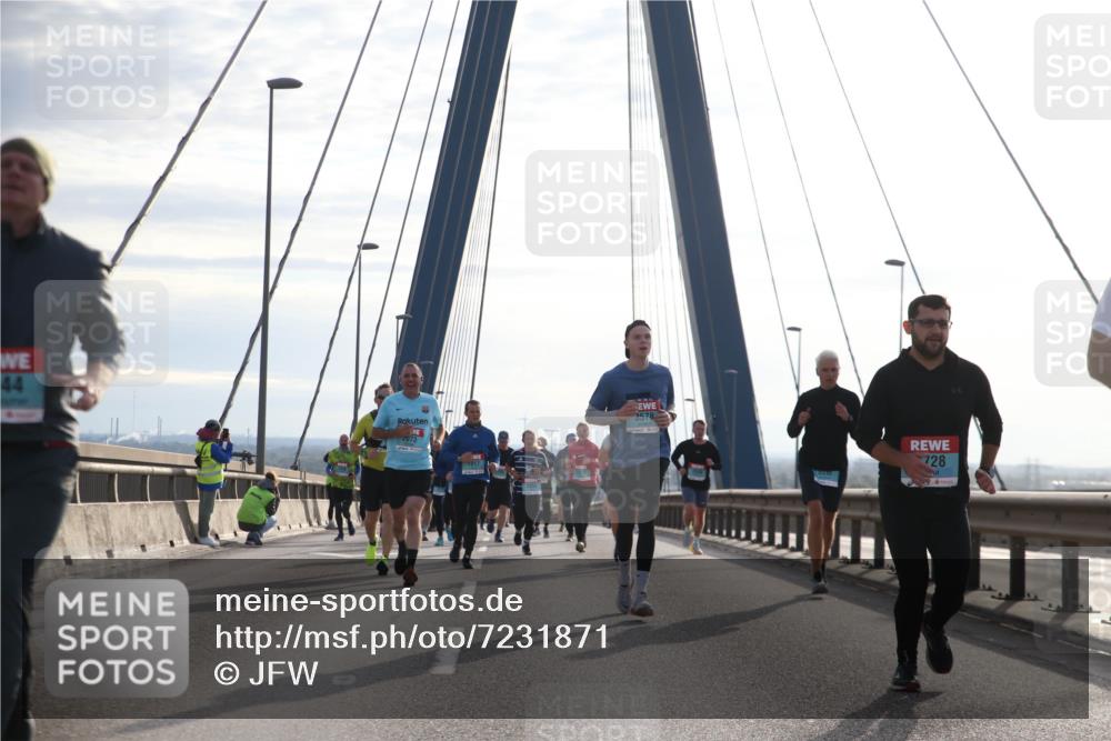 03.10.2024 - Köhlbrandbrückenlauf Jannik Wohlers http://msf.ph/oto/7231871 03.10.2024 09:25:24 Position 1 44, 2073, 1917, 3578, 728 meine-sportfotos.de