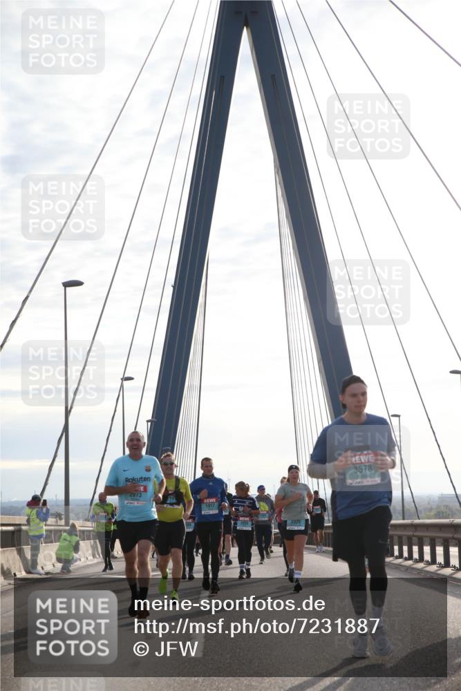 03.10.2024 - Köhlbrandbrückenlauf Jannik Wohlers http://msf.ph/oto/7231887 03.10.2024 09:25:25 Position 1 2073, 1917, 2050, 2326, 3578 meine-sportfotos.de