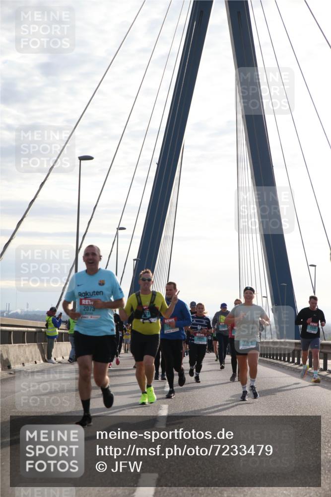 03.10.2024 - Köhlbrandbrückenlauf Jannik Wohlers http://msf.ph/oto/7233479 03.10.2024 09:25:26 Position 1 2073, 2320, 2530 meine-sportfotos.de