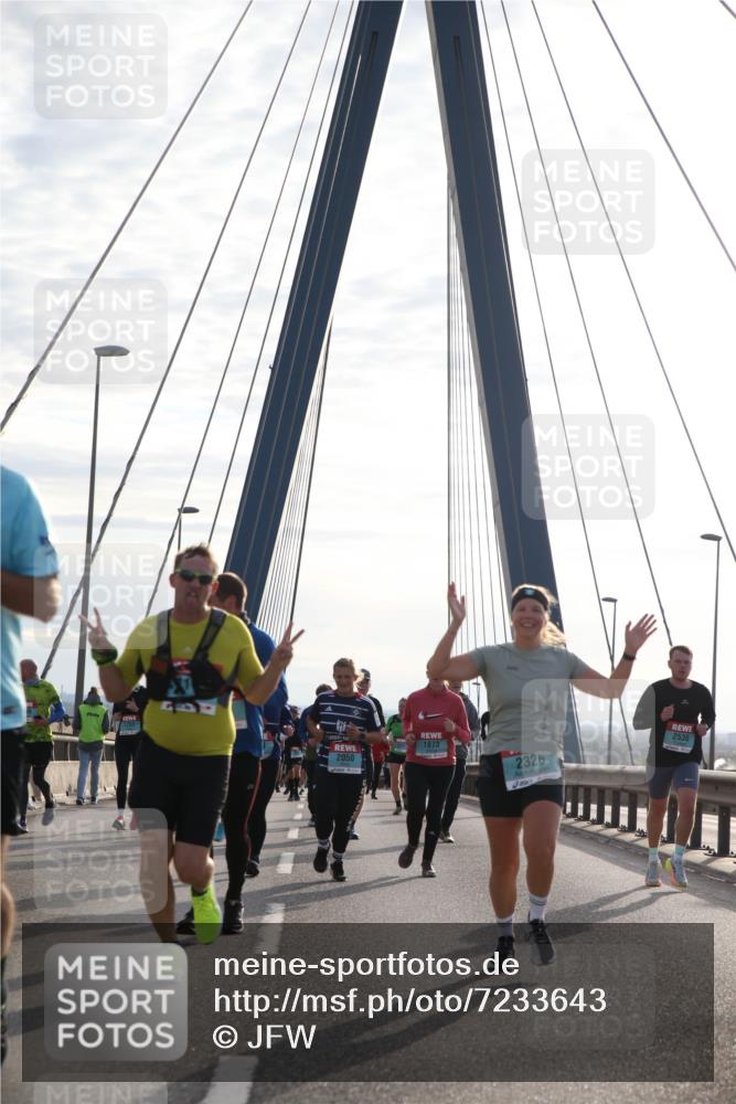 03.10.2024 - Köhlbrandbrückenlauf Jannik Wohlers http://msf.ph/oto/7233643 03.10.2024 09:25:28 Position 1 1751, 1873, 2050, 2326, 2530 meine-sportfotos.de