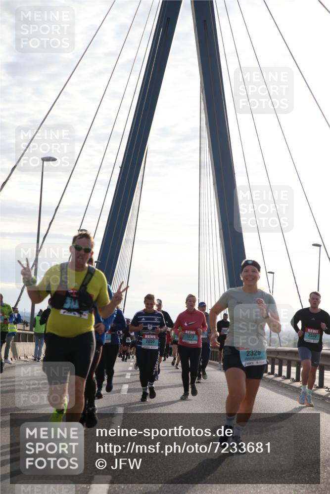 03.10.2024 - Köhlbrandbrückenlauf Jannik Wohlers http://msf.ph/oto/7233681 03.10.2024 09:25:28 Position 1 1873, 2050, 2326, 2530 meine-sportfotos.de