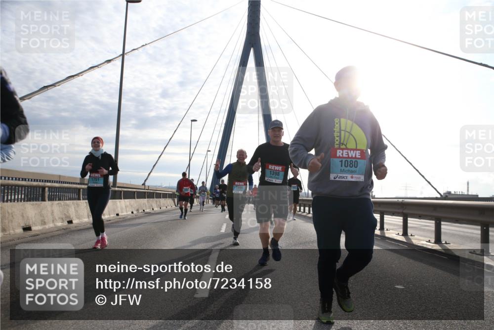 03.10.2024 - Köhlbrandbrückenlauf Jannik Wohlers http://msf.ph/oto/7234158 03.10.2024 09:25:34 Position 1 1751, 1886, 1398, 1080 meine-sportfotos.de