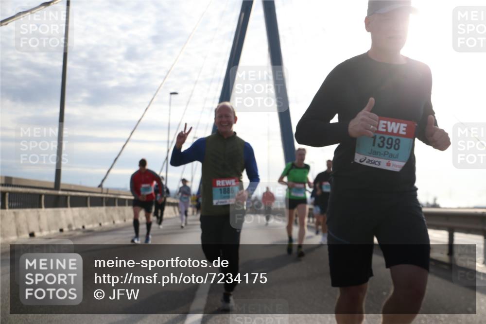 03.10.2024 - Köhlbrandbrückenlauf Jannik Wohlers http://msf.ph/oto/7234175 03.10.2024 09:25:35 Position 1 1886, 1398 meine-sportfotos.de