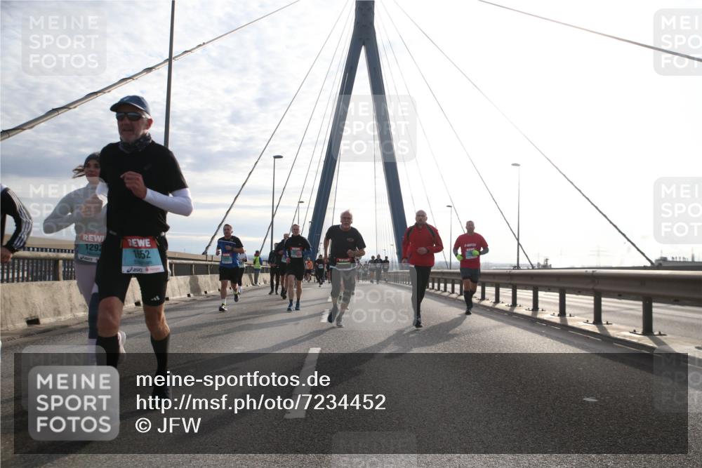 03.10.2024 - Köhlbrandbrückenlauf Jannik Wohlers http://msf.ph/oto/7234452 03.10.2024 09:25:40 Position 1 1292, 1652 meine-sportfotos.de