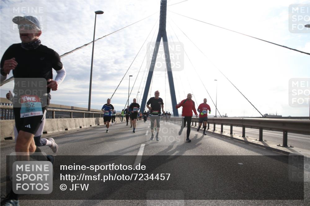 03.10.2024 - Köhlbrandbrückenlauf Jannik Wohlers http://msf.ph/oto/7234457 03.10.2024 09:25:40 Position 1 1652 meine-sportfotos.de