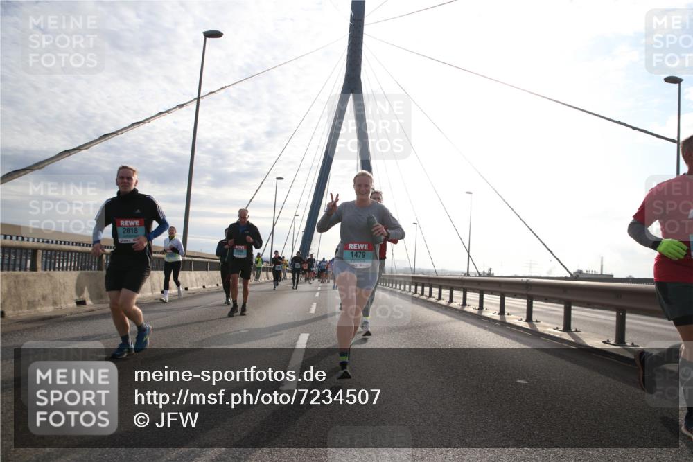 03.10.2024 - Köhlbrandbrückenlauf Jannik Wohlers http://msf.ph/oto/7234507 03.10.2024 09:25:43 Position 1 2018, 2098, 1479 meine-sportfotos.de