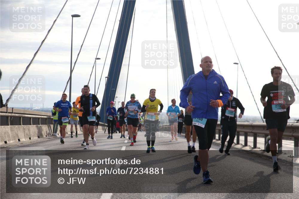 03.10.2024 - Köhlbrandbrückenlauf Jannik Wohlers http://msf.ph/oto/7234881 03.10.2024 09:25:48 Position 1 2475, 1465, 1717, 1436, 2735 meine-sportfotos.de