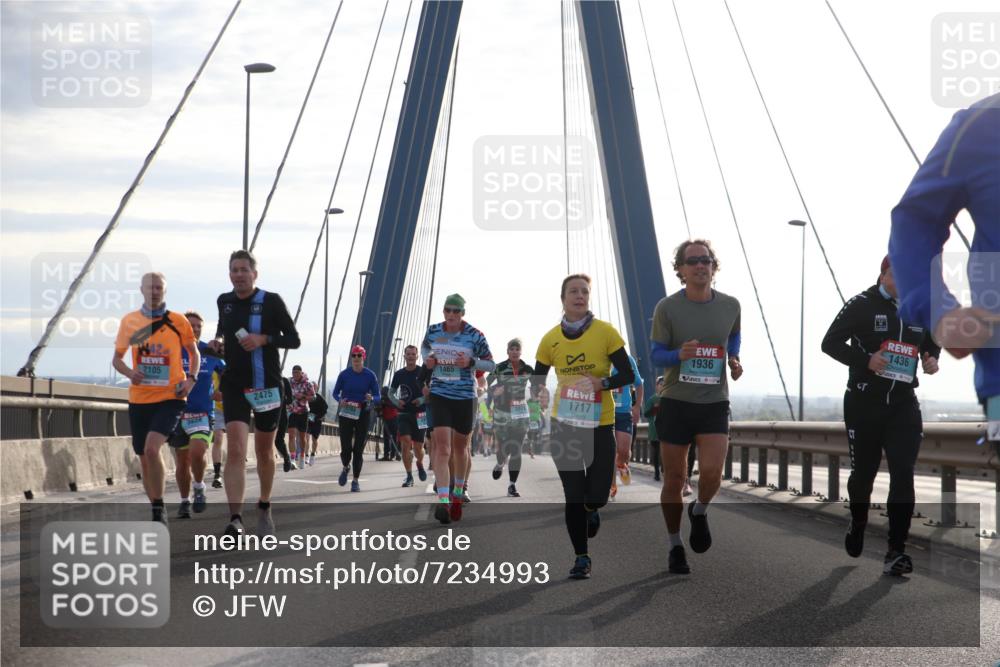 03.10.2024 - Köhlbrandbrückenlauf Jannik Wohlers http://msf.ph/oto/7234993 03.10.2024 09:25:49 Position 1 42, 2105, 2475, 3628, 1465, 1717, 1936, 1436 meine-sportfotos.de