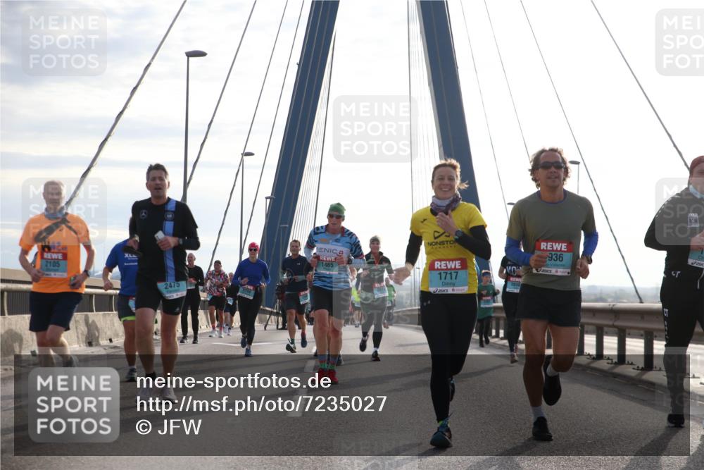 03.10.2024 - Köhlbrandbrückenlauf Jannik Wohlers http://msf.ph/oto/7235027 03.10.2024 09:25:50 Position 1 2105, 1465, 2475, 1717, 2808, 936 meine-sportfotos.de
