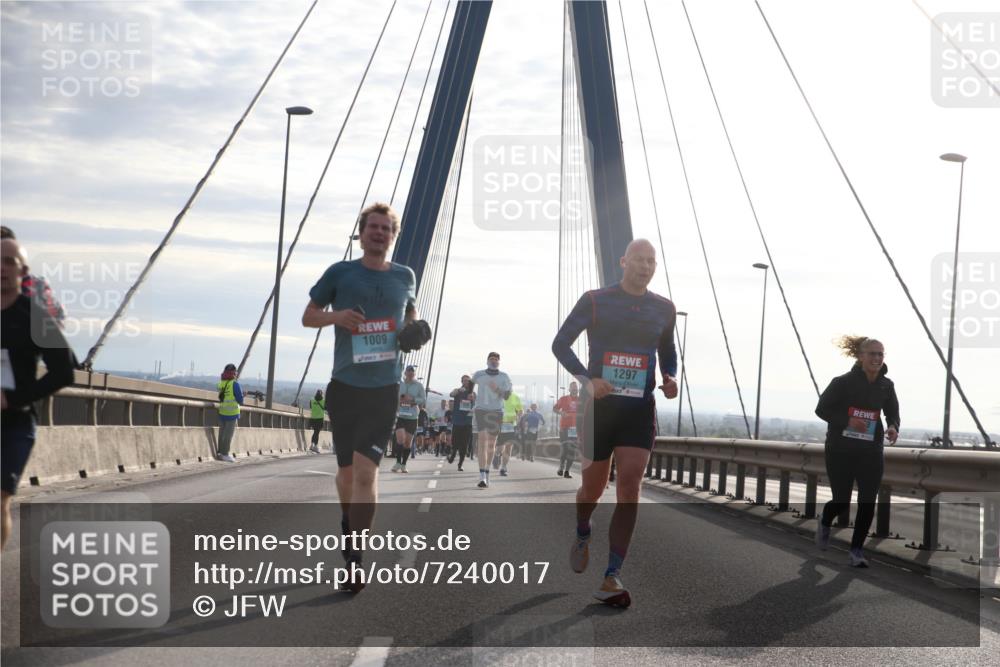 03.10.2024 - Köhlbrandbrückenlauf Jannik Wohlers http://msf.ph/oto/7240017 03.10.2024 09:25:58 Position 1 1009, 1297 meine-sportfotos.de