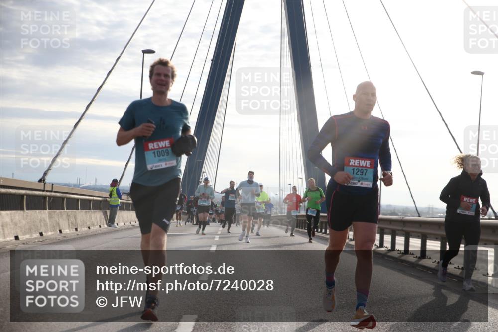 03.10.2024 - Köhlbrandbrückenlauf Jannik Wohlers http://msf.ph/oto/7240028 03.10.2024 09:25:58 Position 1 1009, 1297 meine-sportfotos.de