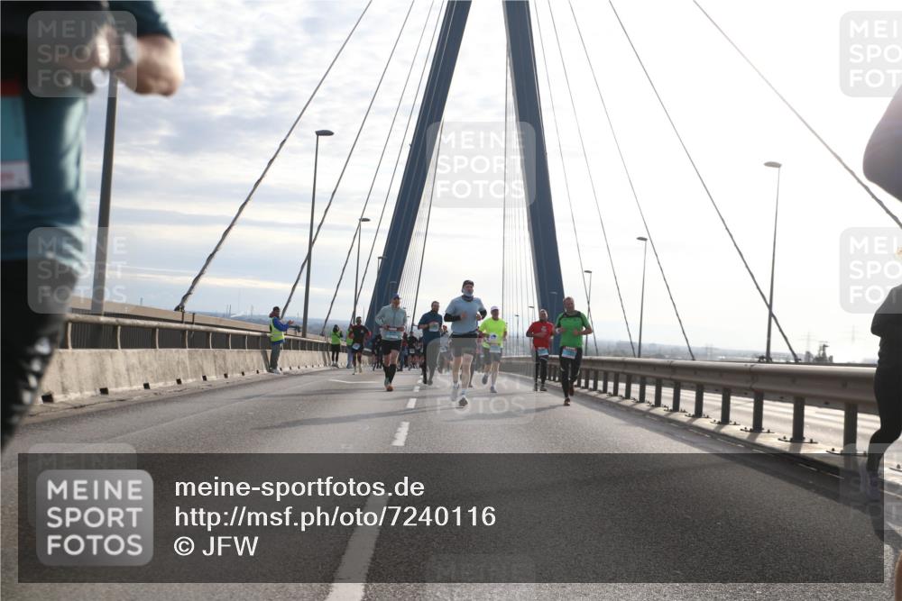 03.10.2024 - Köhlbrandbrückenlauf Jannik Wohlers http://msf.ph/oto/7240116 03.10.2024 09:26:00 Position 1  meine-sportfotos.de