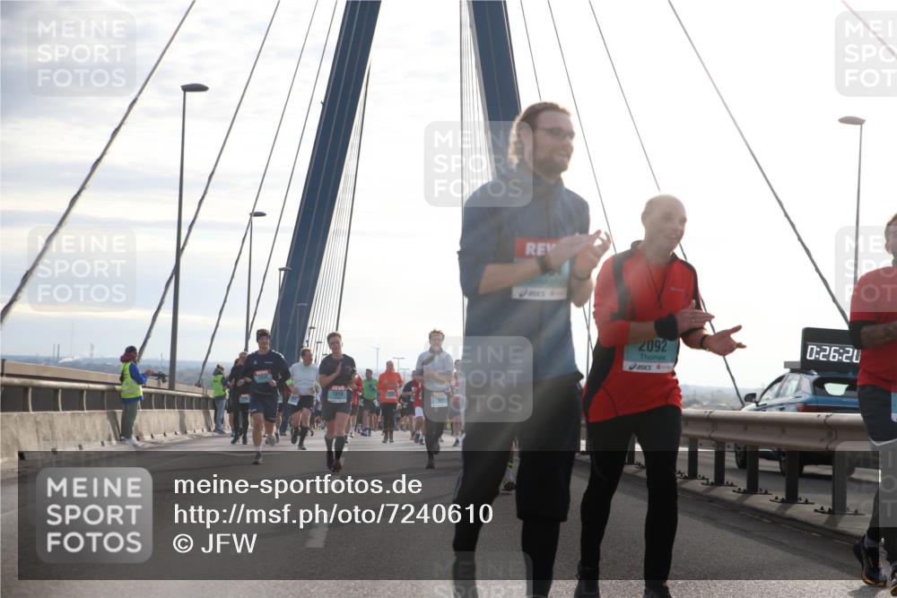 03.10.2024 - Köhlbrandbrückenlauf Jannik Wohlers http://msf.ph/oto/7240610 03.10.2024 09:26:06 Position 1 2092, 0, 26, 20 meine-sportfotos.de