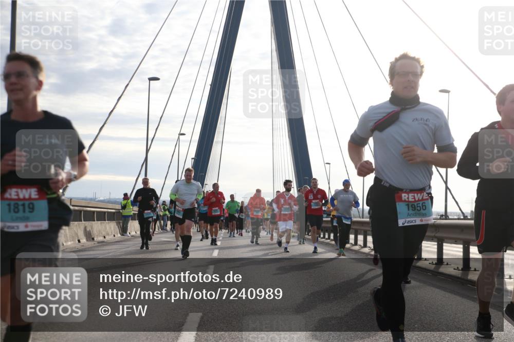 03.10.2024 - Köhlbrandbrückenlauf Jannik Wohlers http://msf.ph/oto/7240989 03.10.2024 09:26:11 Position 1 1819, 1956 meine-sportfotos.de