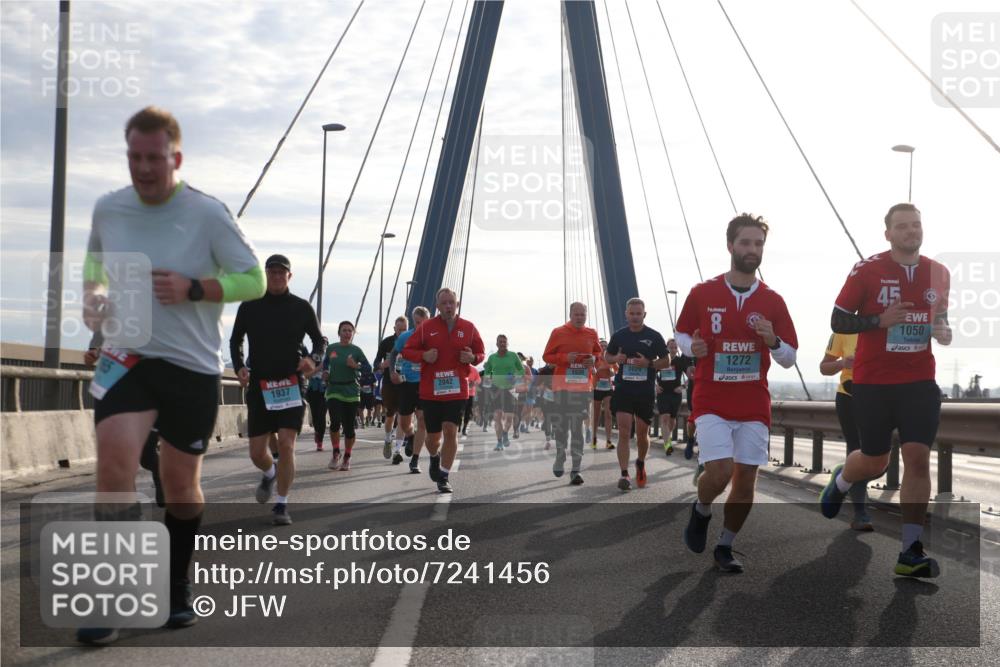 03.10.2024 - Köhlbrandbrückenlauf Jannik Wohlers http://msf.ph/oto/7241456 03.10.2024 09:26:15 Position 1 1539, 1937, 2042, 3020, 8, 1272, 45, 1050 meine-sportfotos.de