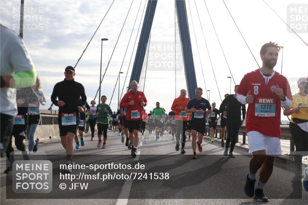 03.10.2024 - Köhlbrandbrückenlauf Jannik Wohlers http://msf.ph/oto/7241538 03.10.2024 09:26:15 Position 1 1923, 929, 3020, 8, 1272, 2042, 1539, 1937 meine-sportfotos.de