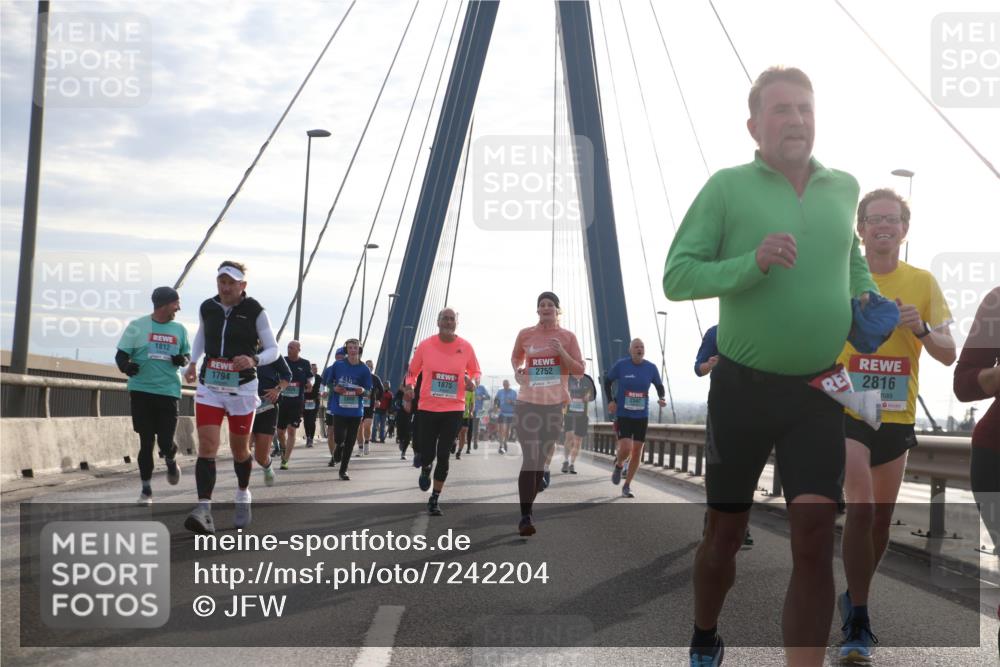 03.10.2024 - Köhlbrandbrückenlauf Jannik Wohlers http://msf.ph/oto/7242204 03.10.2024 09:26:21 Position 1 1812, 1875, 1794, 2752, 2816 meine-sportfotos.de