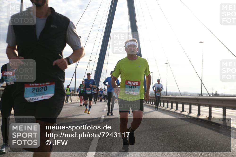 03.10.2024 - Köhlbrandbrückenlauf Jannik Wohlers http://msf.ph/oto/7243117 03.10.2024 09:26:28 Position 1 1825, 2020, 1473 meine-sportfotos.de