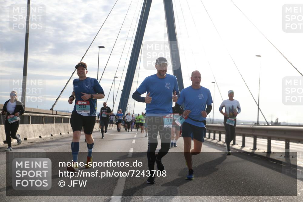 03.10.2024 - Köhlbrandbrückenlauf Jannik Wohlers http://msf.ph/oto/7243708 03.10.2024 09:26:31 Position 1 2078, 1973, 2015, 20, 170, 2015, 20 meine-sportfotos.de