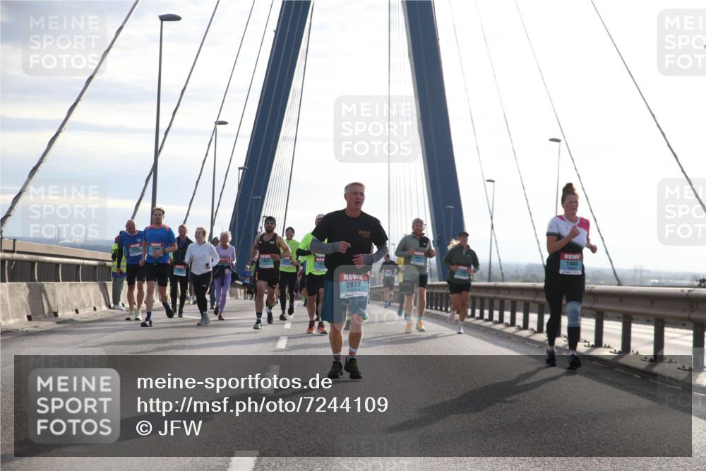 03.10.2024 - Köhlbrandbrückenlauf Jannik Wohlers http://msf.ph/oto/7244109 03.10.2024 09:26:35 Position 1 1451, 197, 2017, 1641, 1444 meine-sportfotos.de