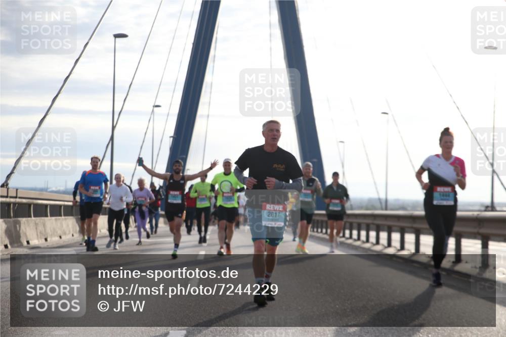 03.10.2024 - Köhlbrandbrückenlauf Jannik Wohlers http://msf.ph/oto/7244229 03.10.2024 09:26:36 Position 1 2017 meine-sportfotos.de