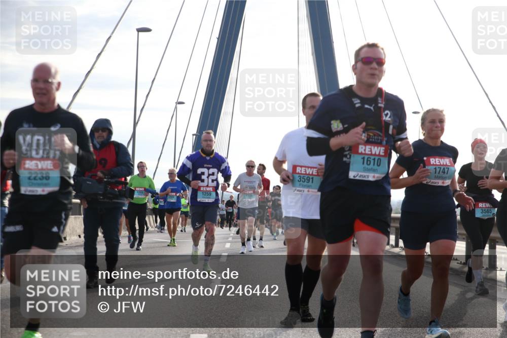 03.10.2024 - Köhlbrandbrückenlauf Jannik Wohlers http://msf.ph/oto/7246442 03.10.2024 09:26:50 Position 1 2238, 32, 1259, 1265, 2088, 3591, 1610, 1747, 3565 meine-sportfotos.de