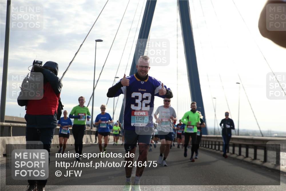 03.10.2024 - Köhlbrandbrückenlauf Jannik Wohlers http://msf.ph/oto/7246475 03.10.2024 09:26:52 Position 1 32, 1259, 1735 meine-sportfotos.de