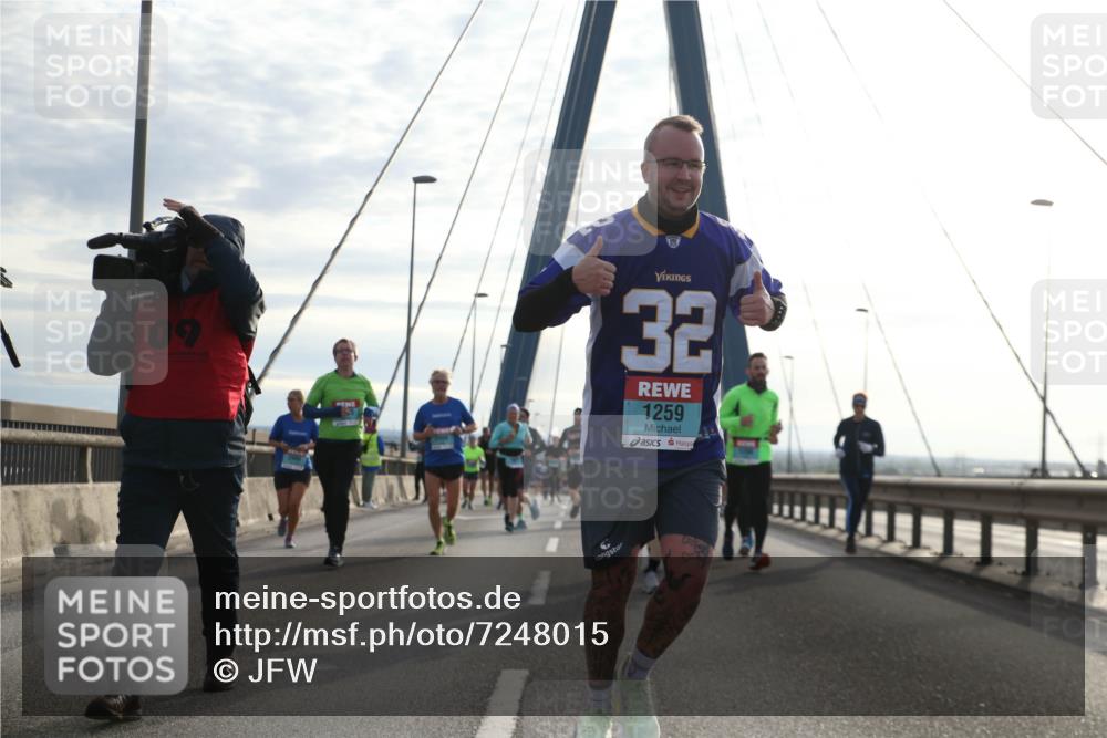 03.10.2024 - Köhlbrandbrückenlauf Jannik Wohlers http://msf.ph/oto/7248015 03.10.2024 09:26:52 Position 1 09, 32, 1259 meine-sportfotos.de