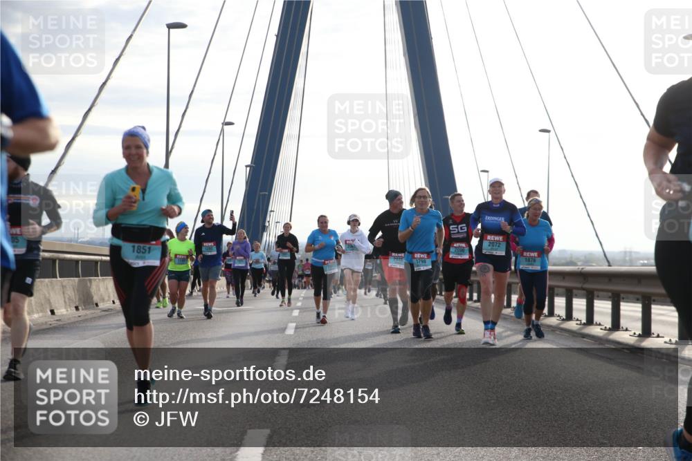 03.10.2024 - Köhlbrandbrückenlauf Jannik Wohlers http://msf.ph/oto/7248154 03.10.2024 09:26:56 Position 1 05, 1851, 2090, 1282, 2086, 1798, 1543, 2072, 1876 meine-sportfotos.de