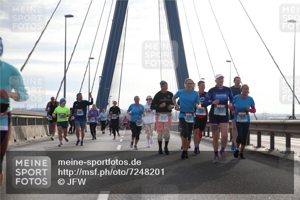 03.10.2024 - Köhlbrandbrückenlauf Jannik Wohlers http://msf.ph/oto/7248201 03.10.2024 09:26:57 Position 1 1282, 1801, 1643, 2090, 2086, 1798, 2072, 1876 meine-sportfotos.de