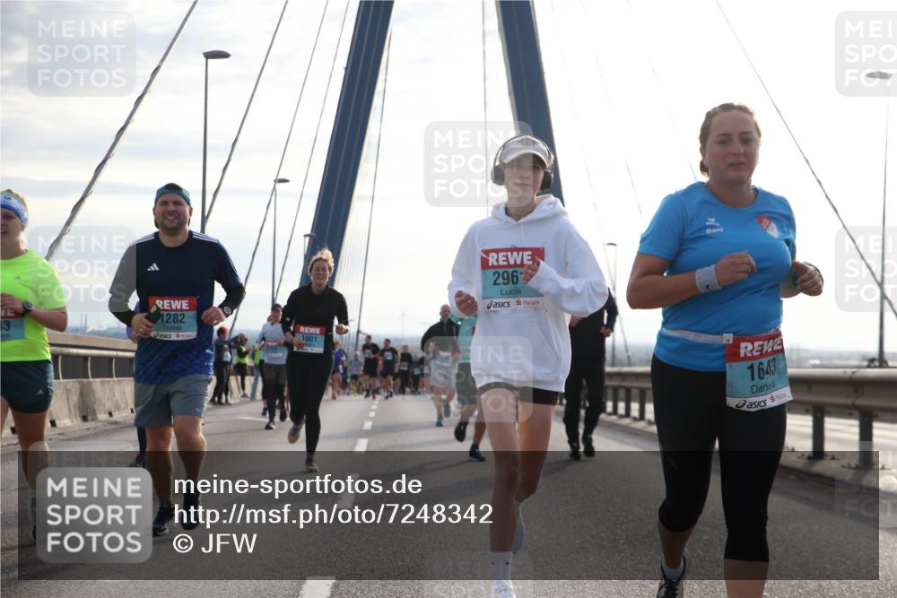 03.10.2024 - Köhlbrandbrückenlauf Jannik Wohlers http://msf.ph/oto/7248342 03.10.2024 09:27:01 Position 1 3, 1282, 296, 1801, 1643 meine-sportfotos.de
