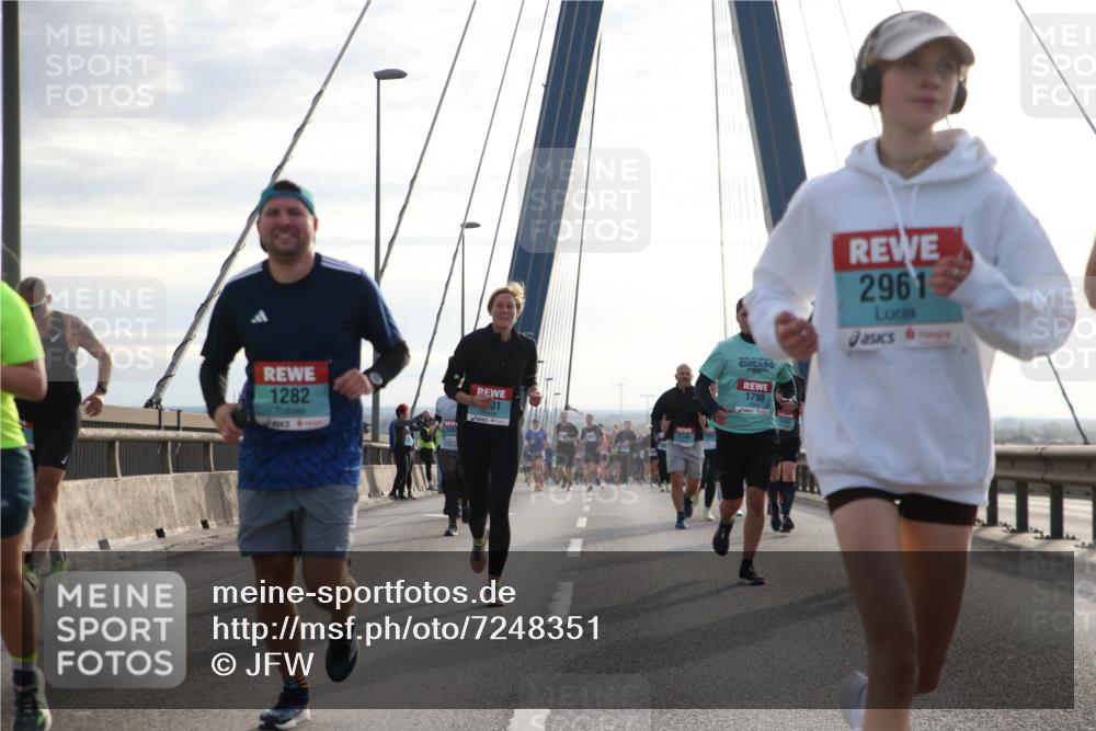 03.10.2024 - Köhlbrandbrückenlauf Jannik Wohlers http://msf.ph/oto/7248351 03.10.2024 09:27:02 Position 1 1282, 01, 1790, 2961 meine-sportfotos.de