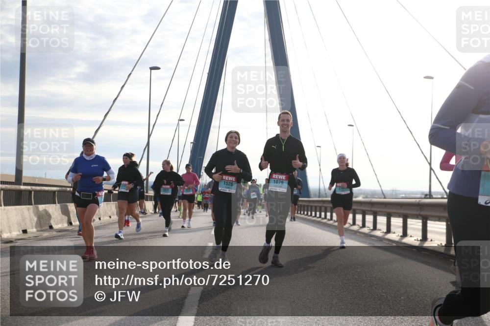 03.10.2024 - Köhlbrandbrückenlauf Jannik Wohlers http://msf.ph/oto/7251270 03.10.2024 09:27:16 Position 1 1079, 1526, 1510 meine-sportfotos.de