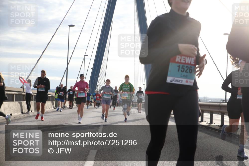 03.10.2024 - Köhlbrandbrückenlauf Jannik Wohlers http://msf.ph/oto/7251296 03.10.2024 09:27:18 Position 1 1672, 2421, 2420, 1526 meine-sportfotos.de