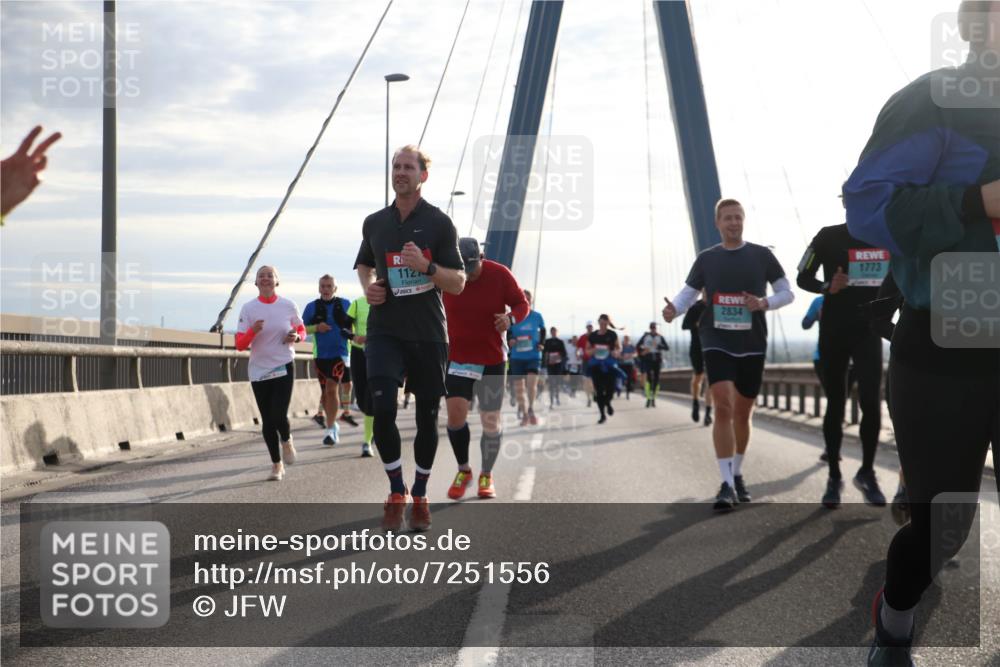 03.10.2024 - Köhlbrandbrückenlauf Jannik Wohlers http://msf.ph/oto/7251556 03.10.2024 09:27:25 Position 1 112, 2834, 1773 meine-sportfotos.de