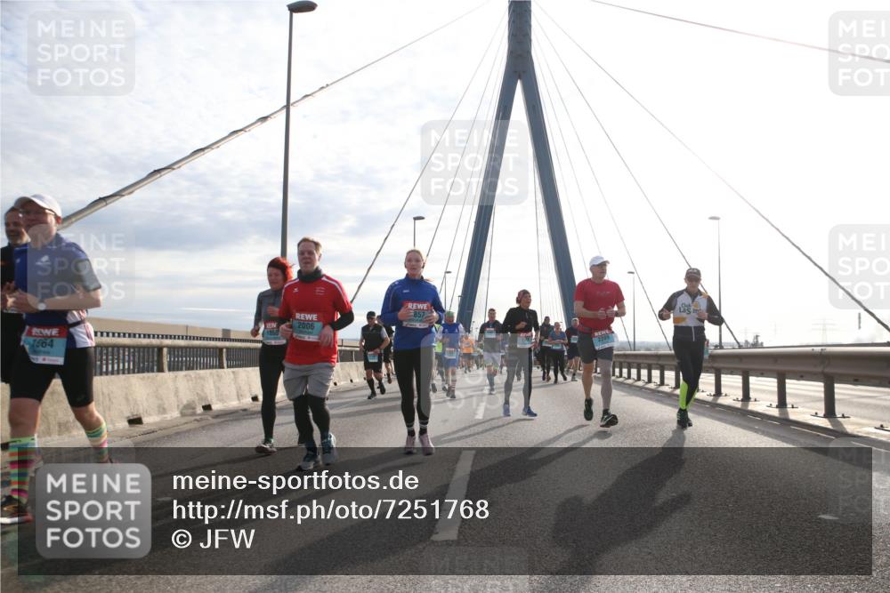 03.10.2024 - Köhlbrandbrückenlauf Jannik Wohlers http://msf.ph/oto/7251768 03.10.2024 09:27:33 Position 1 2006, 1858, 1664, 857 meine-sportfotos.de