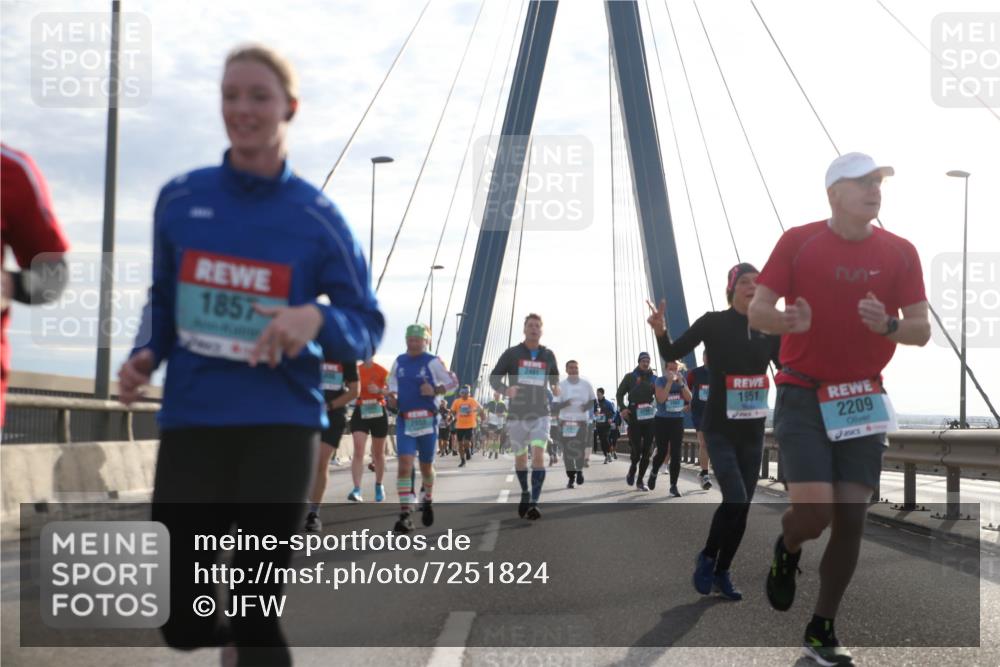 03.10.2024 - Köhlbrandbrückenlauf Jannik Wohlers http://msf.ph/oto/7251824 03.10.2024 09:27:34 Position 1 1857, 2491, 1962, 1951, 2209 meine-sportfotos.de