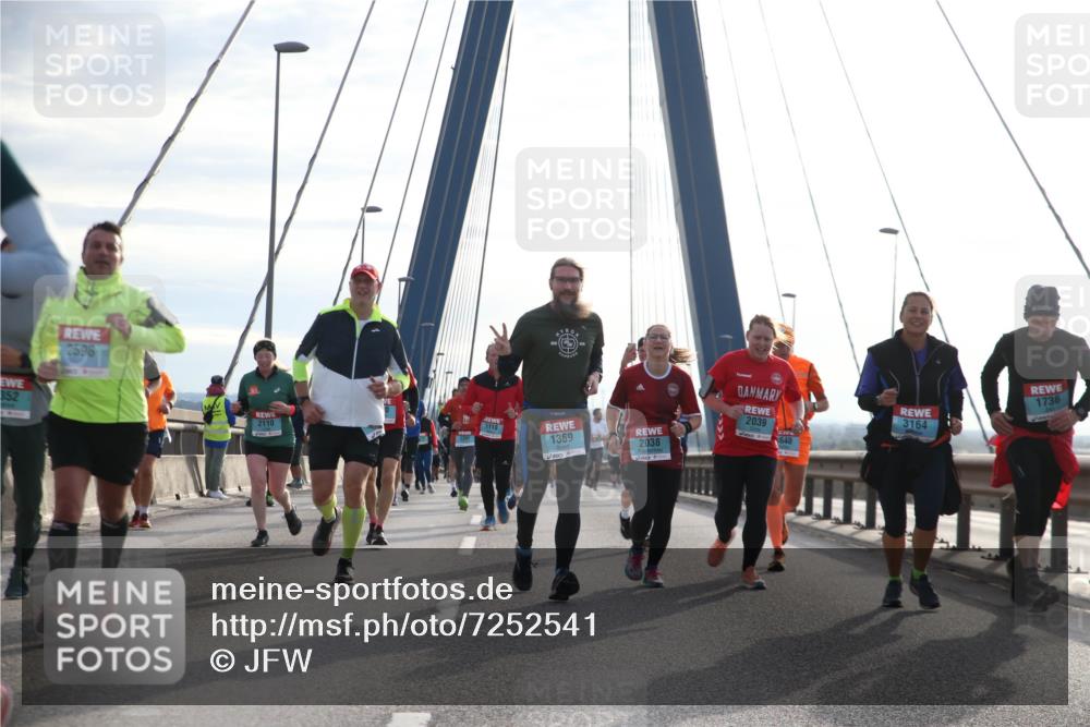 03.10.2024 - Köhlbrandbrückenlauf Jannik Wohlers http://msf.ph/oto/7252541 03.10.2024 09:27:44 Position 1 352, 2598, 2110, 2039, 1369, 2038, 640, 3164, 1736 meine-sportfotos.de