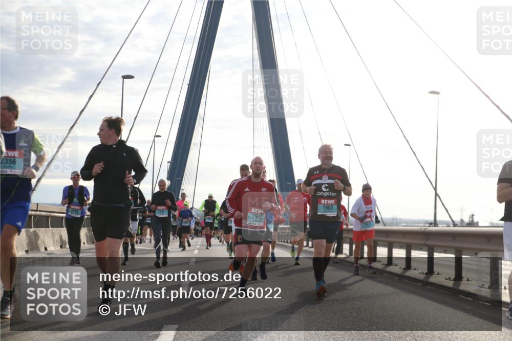 03.10.2024 - Köhlbrandbrückenlauf Jannik Wohlers http://msf.ph/oto/7256022 03.10.2024 09:28:15 Position 1 2356, 2741, 2268, 1959, 1603, 1872 meine-sportfotos.de