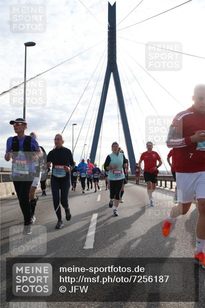 03.10.2024 - Köhlbrandbrückenlauf Jannik Wohlers http://msf.ph/oto/7256187 03.10.2024 09:28:19 Position 1 2268, 2741, 2878, 7 meine-sportfotos.de