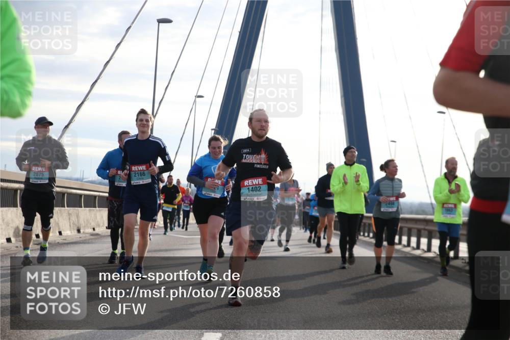 03.10.2024 - Köhlbrandbrückenlauf Jannik Wohlers http://msf.ph/oto/7260858 03.10.2024 09:28:56 Position 1 2075, 2166, 2014, 1402, 2498, 1863 meine-sportfotos.de
